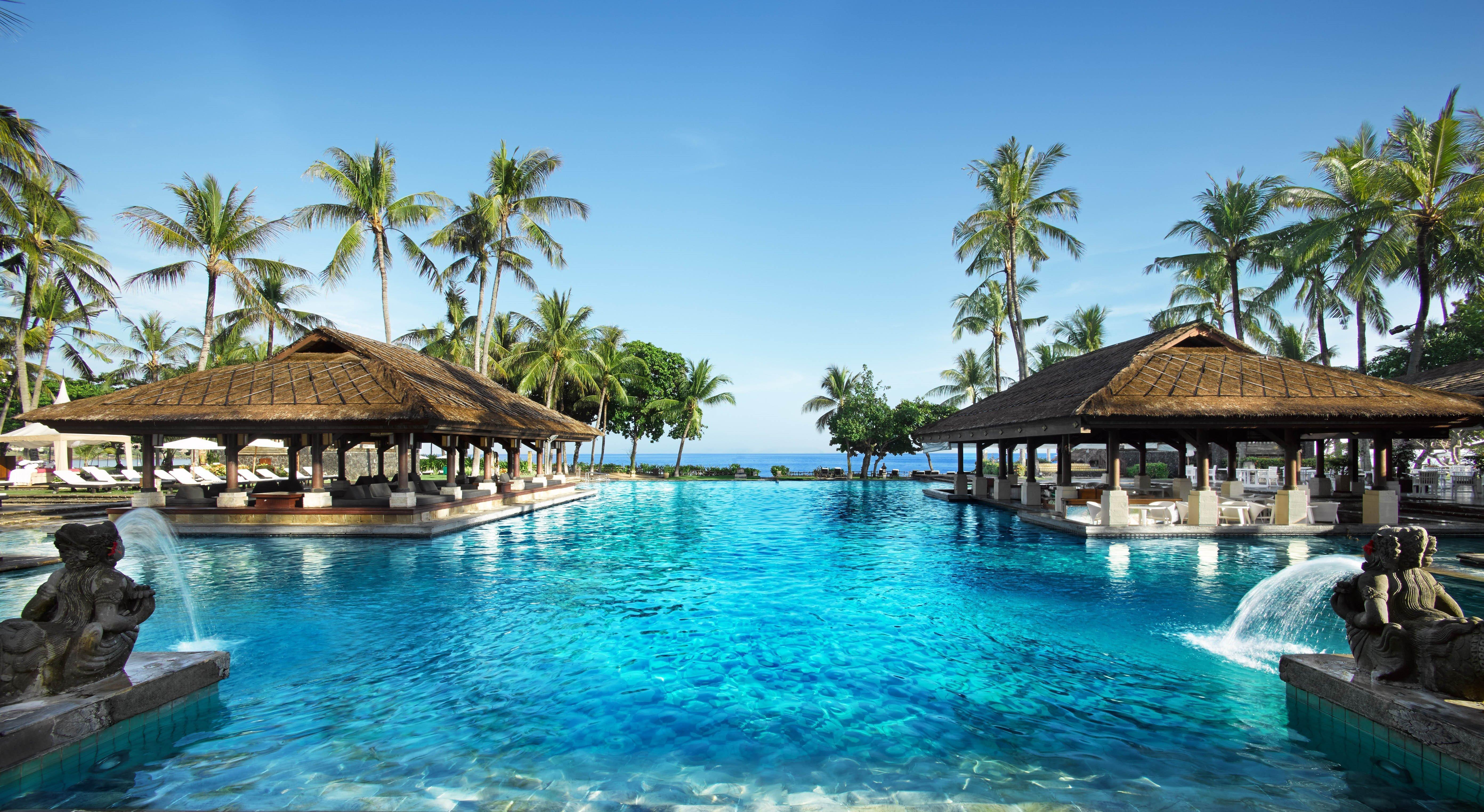 Intercontinental Bali Resort By Ihg Jimbaran  Ngoại thất bức ảnh The pool at the InterContinental Resort Bali